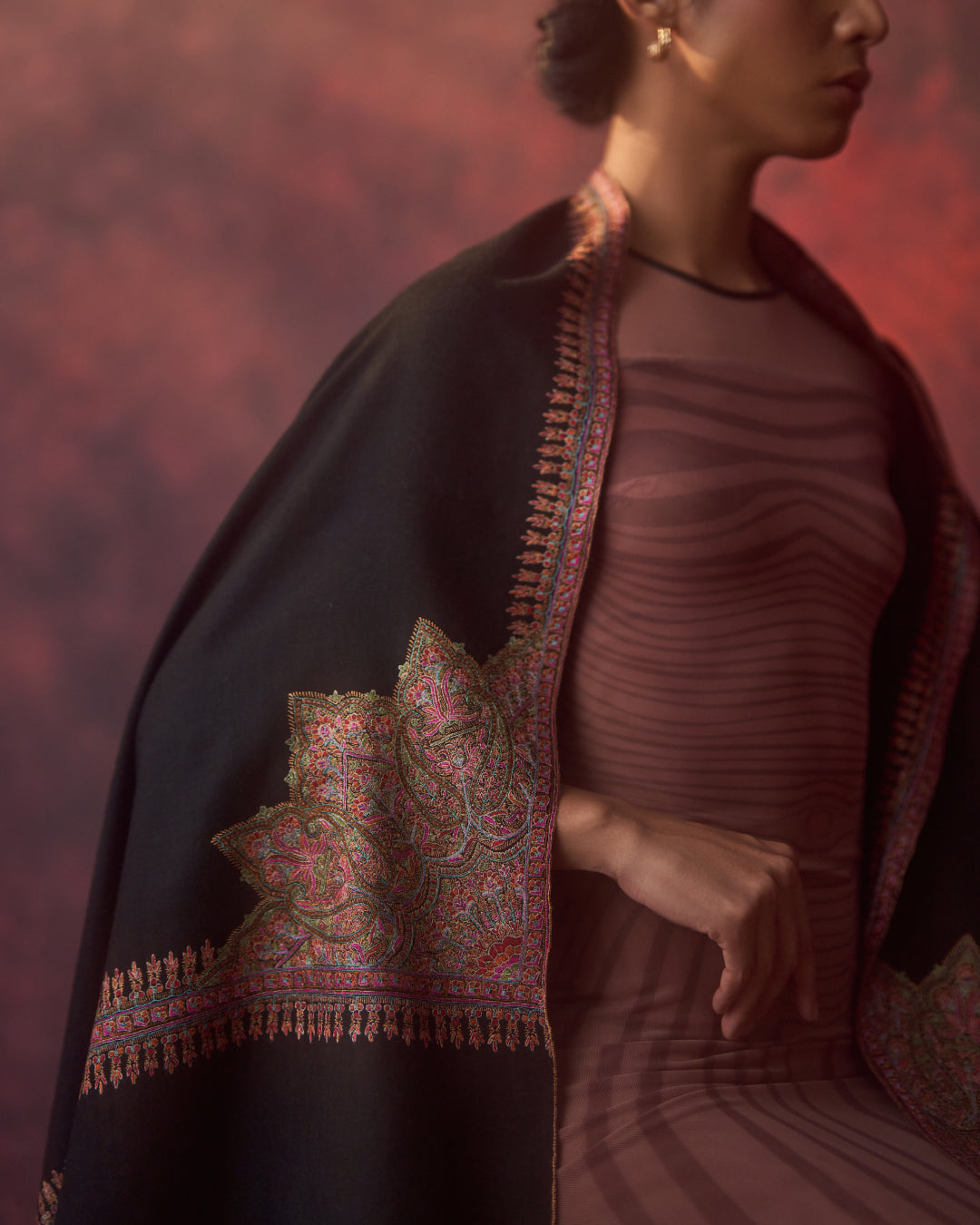 Mehfil Noir Sozni Shawl
